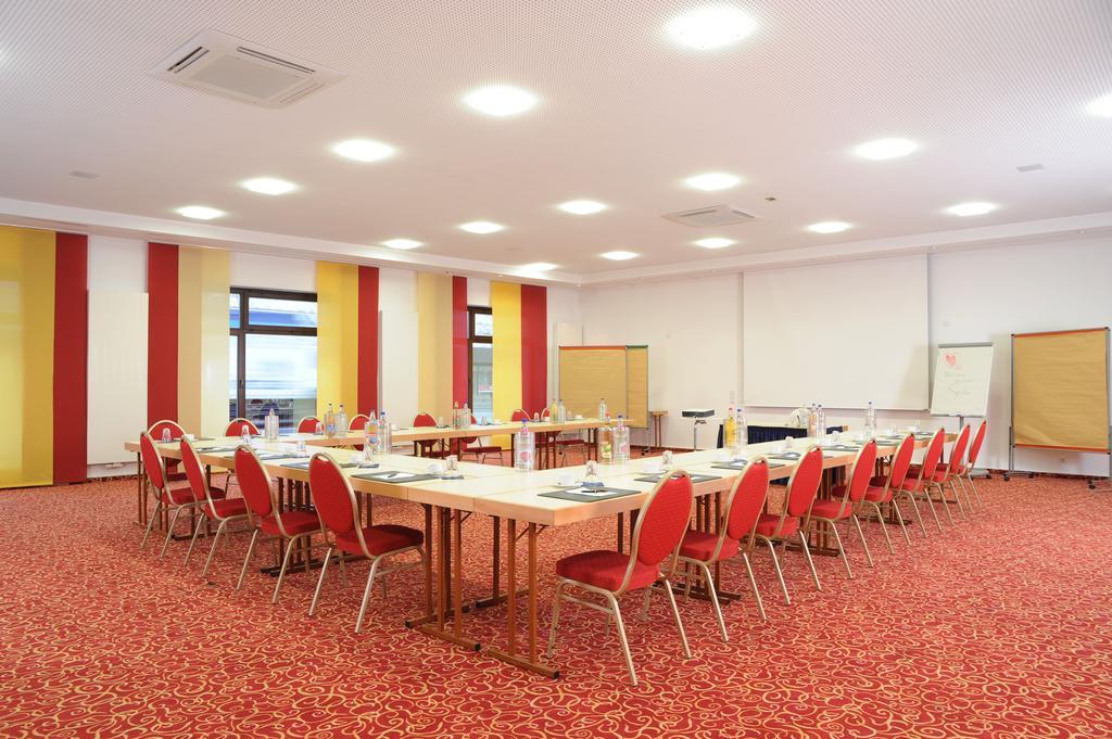 Best Western Hotel Wuerzburg-Sued Екстер'єр фото