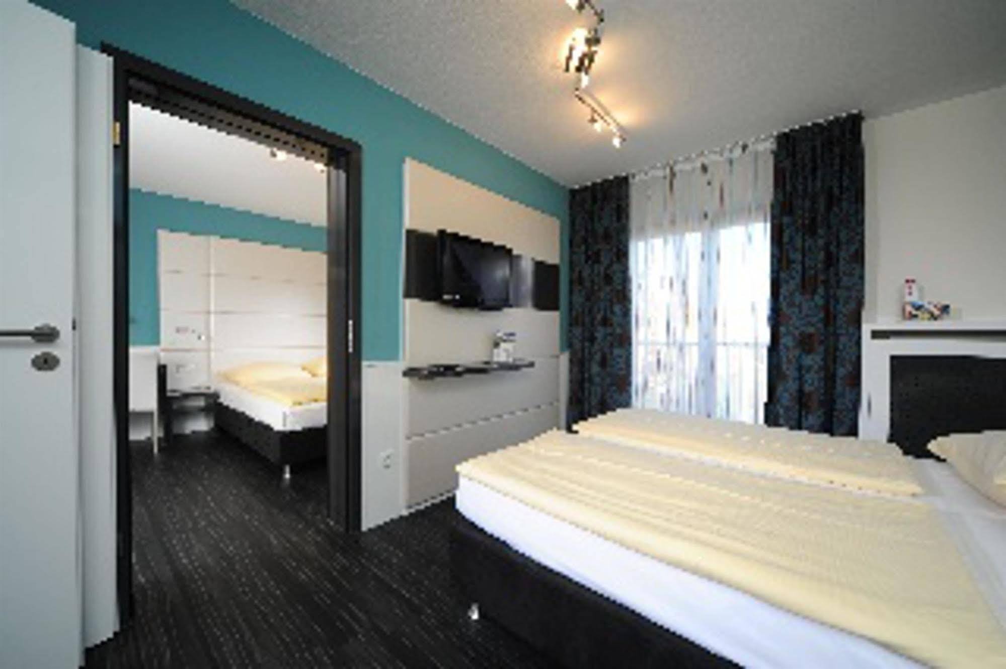 Best Western Hotel Wuerzburg-Sued Екстер'єр фото